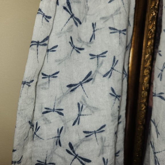 New Large Blue Dragonfly Print Scarf on White Background - Soft & Skin-friendly - Picture 3 of 3